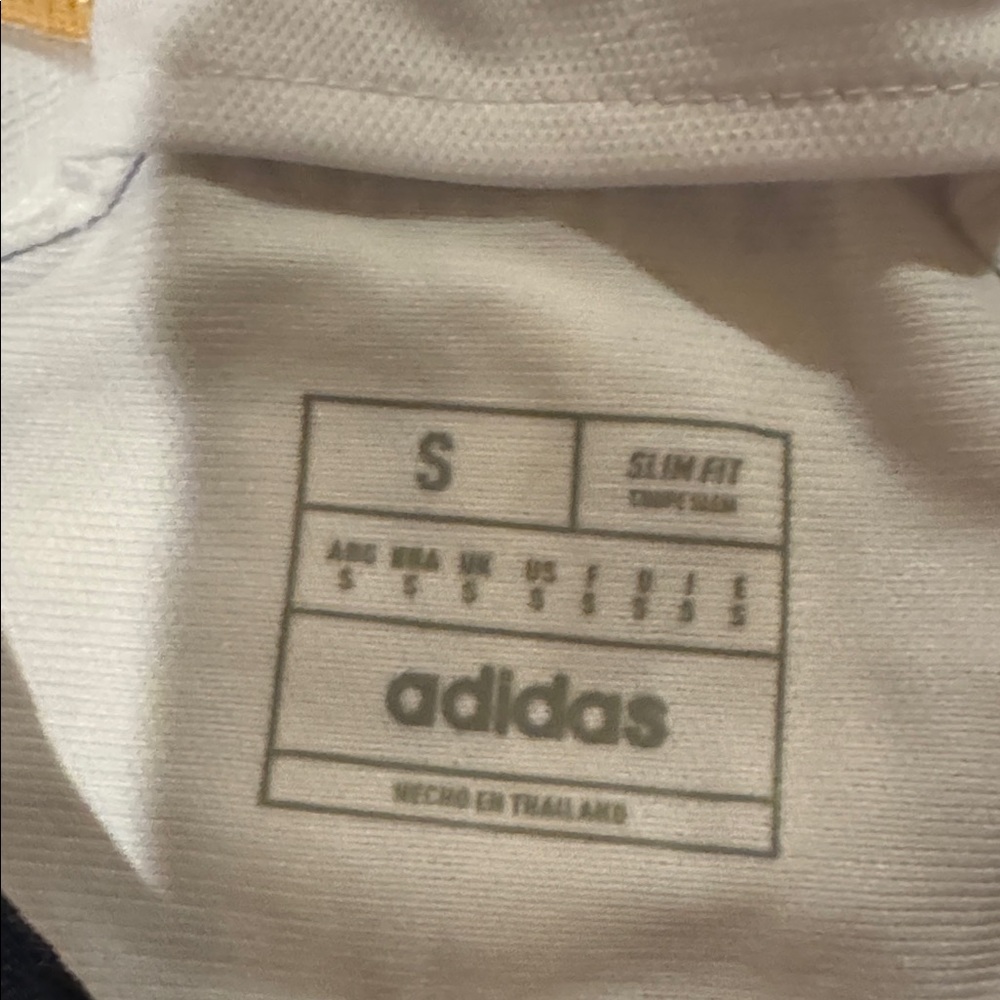 Adidas Real Madrid Jersey Vini Jr Size Small - Picture 2 of 6